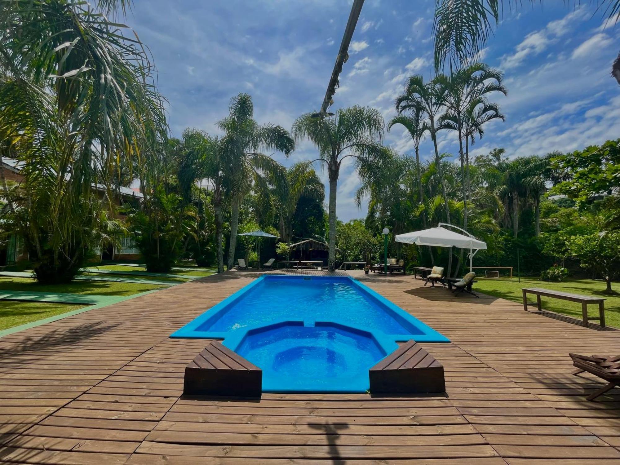 ホテル Pousada Em Bombinhas Jardin Flamingo エクステリア 写真