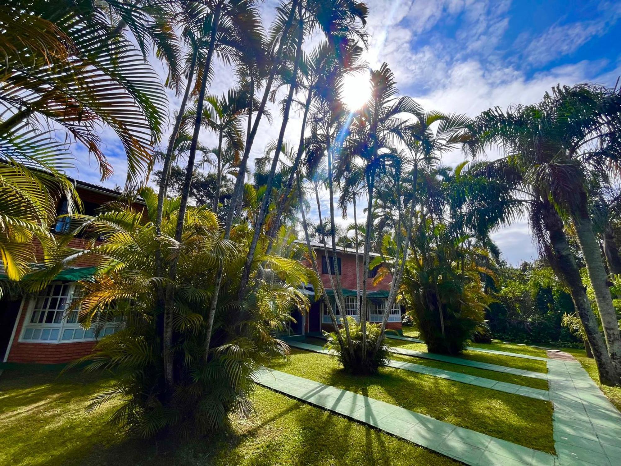 ホテル Pousada Em Bombinhas Jardin Flamingo エクステリア 写真